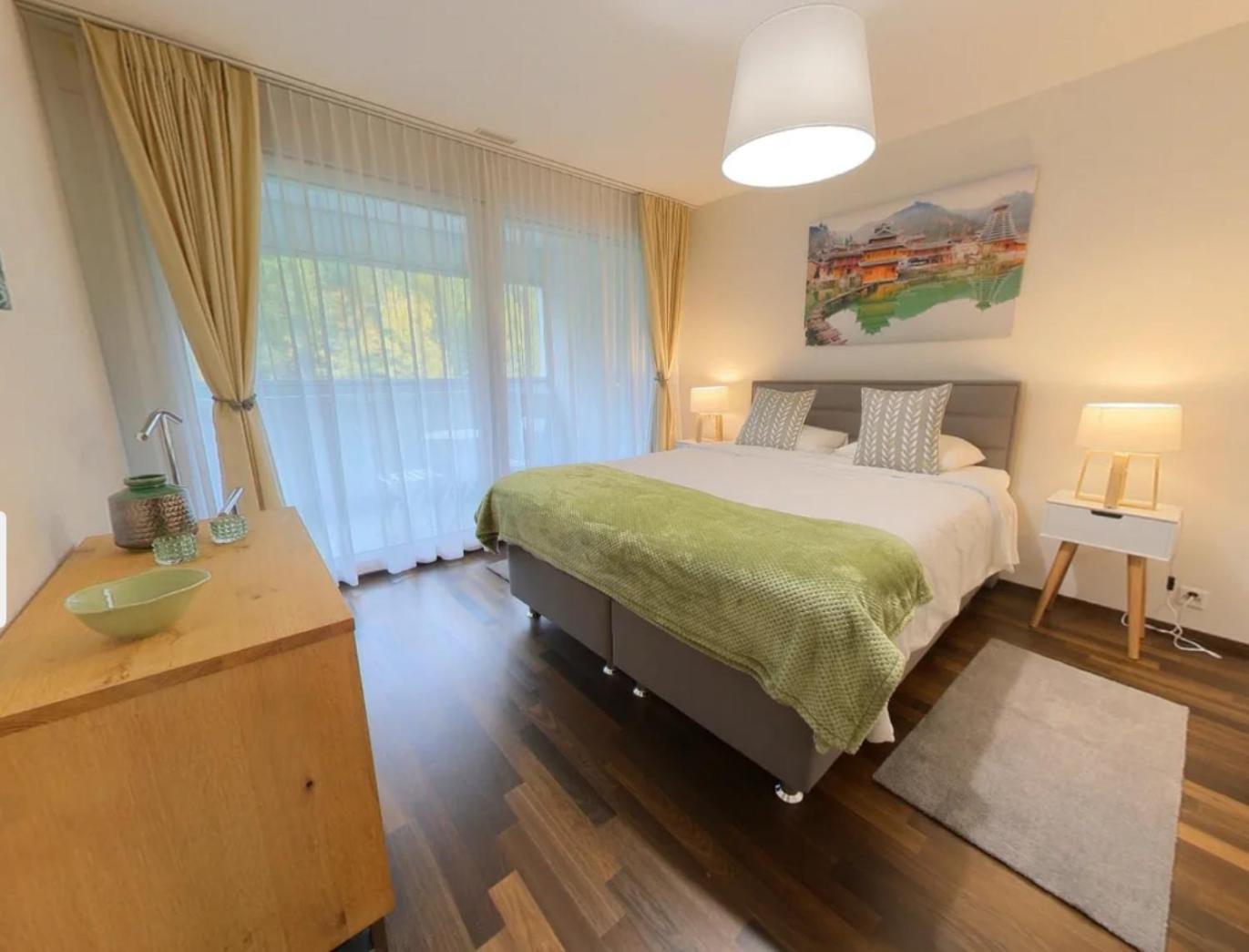 Relax And Recharge By The Lake! Modern Apartments, Ap26 *