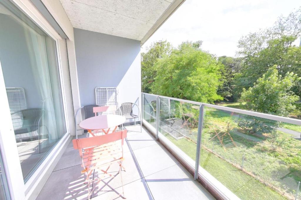 Relax And Recharge By The Lake! Modern Apartments, Ap26 Apartment *