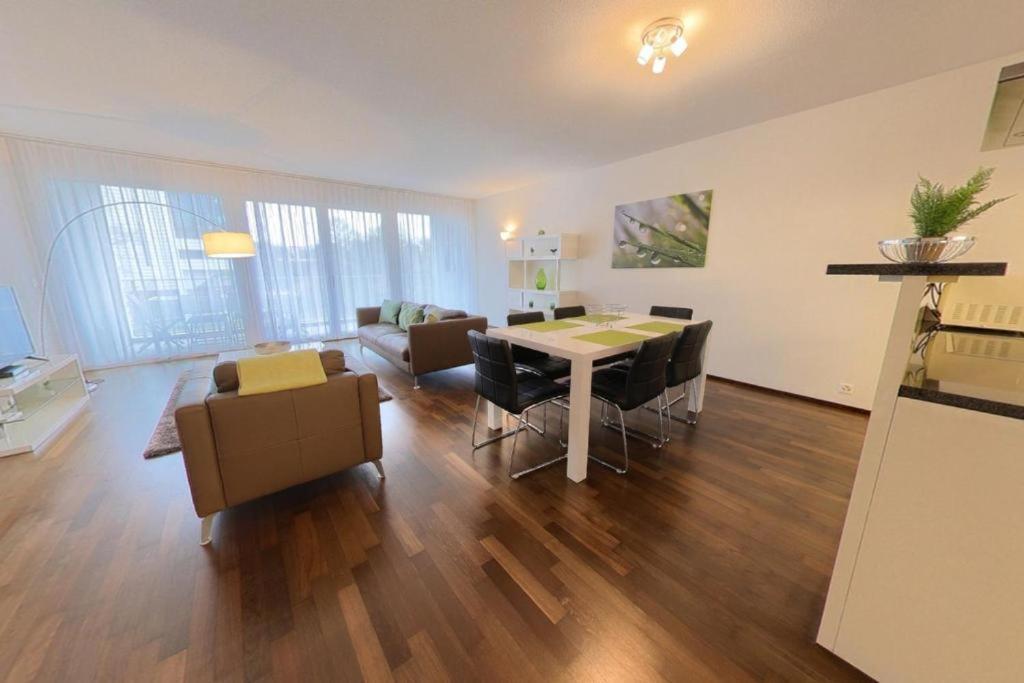 Relax And Recharge By The Lake! Modern Apartments, Ap26 Apartment