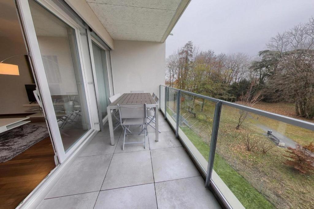Apartment Relax And Recharge By The Lake! Modern Apartments, Ap26 *