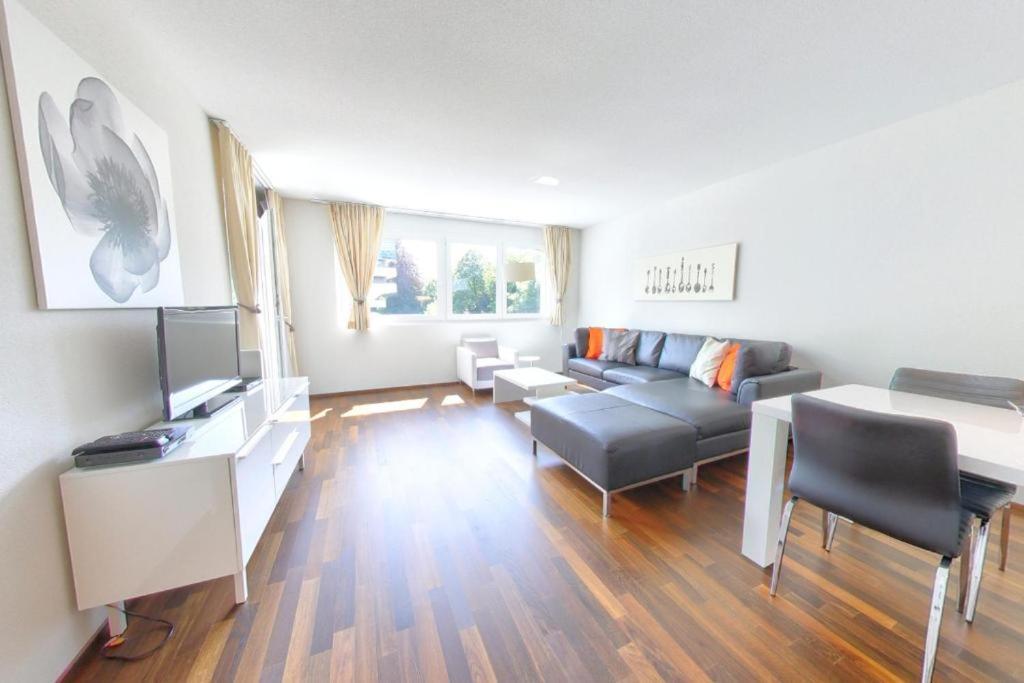 Apartment Relax And Recharge By The Lake! Modern Apartments, Ap26 Morges